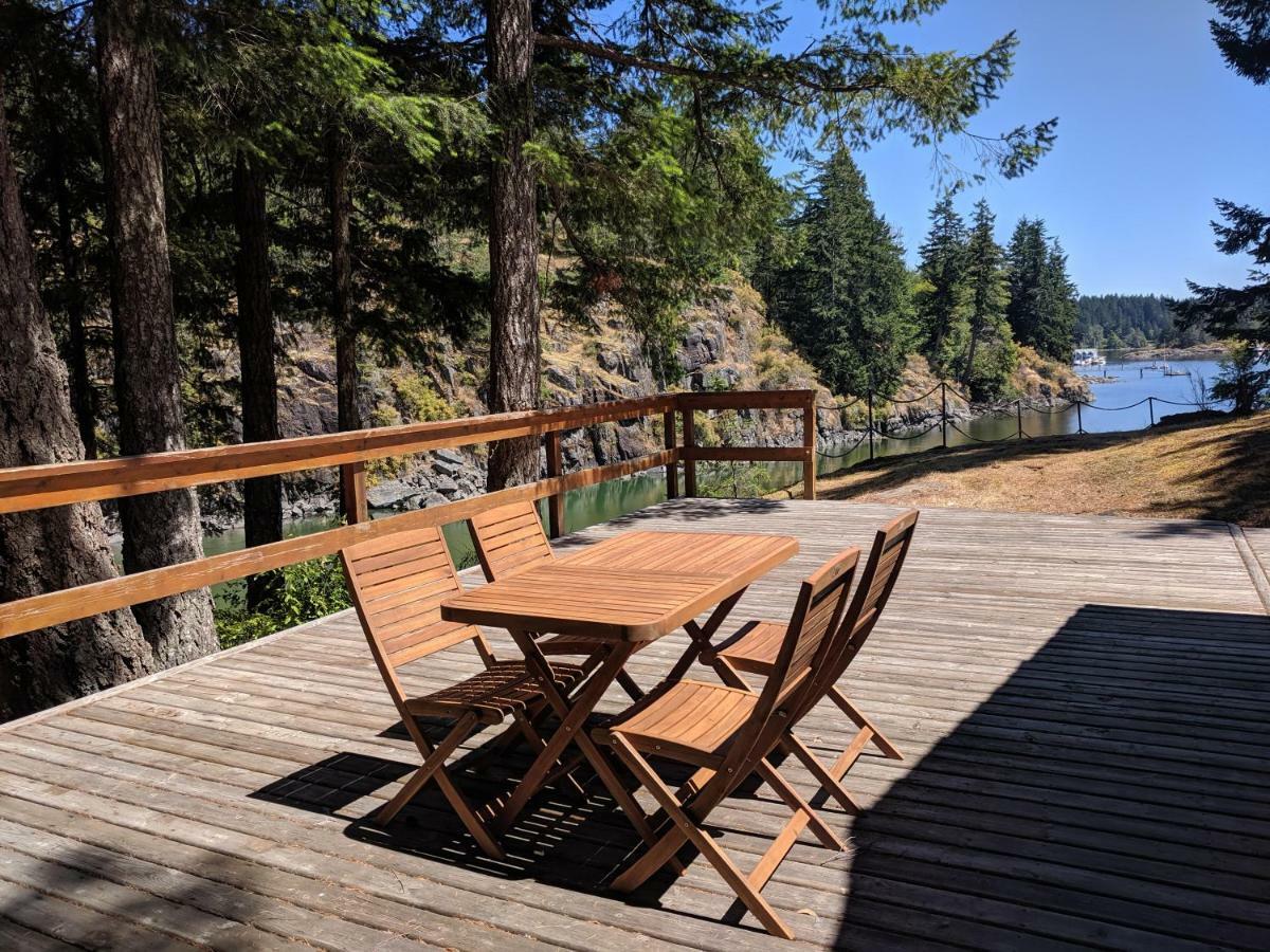 Gowlland Harbour Resort Heriot Bay Екстер'єр фото