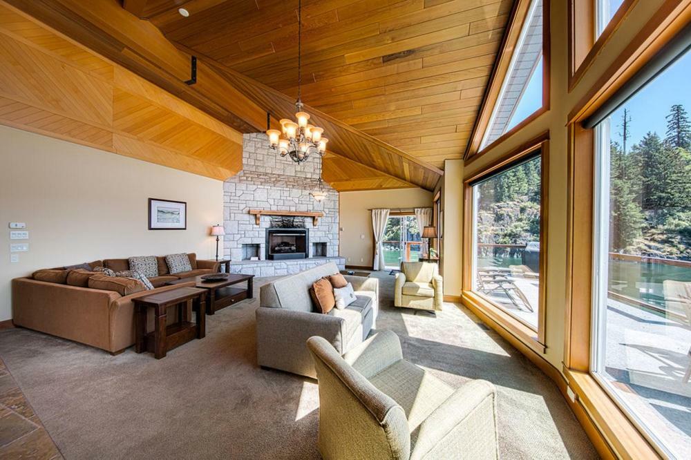 Gowlland Harbour Resort Heriot Bay Екстер'єр фото