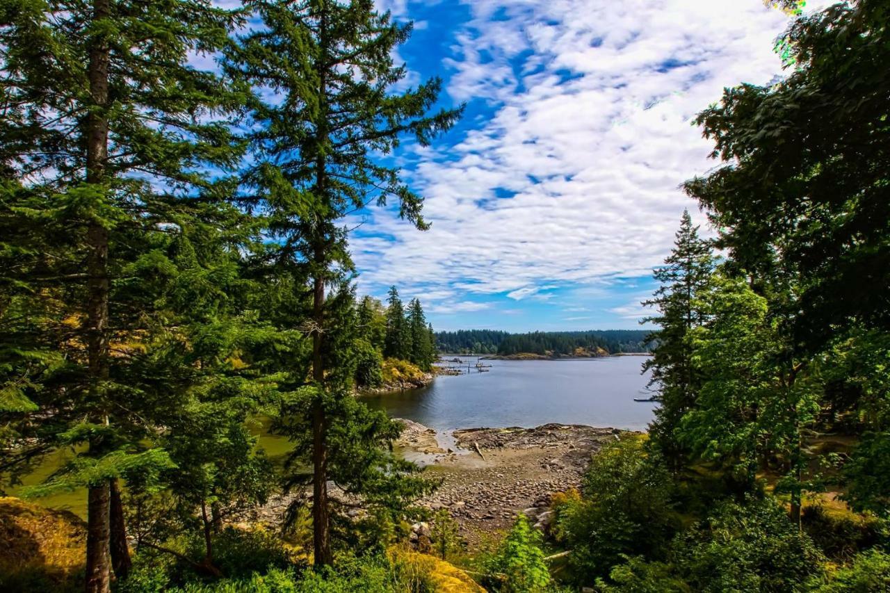 Gowlland Harbour Resort Heriot Bay Екстер'єр фото