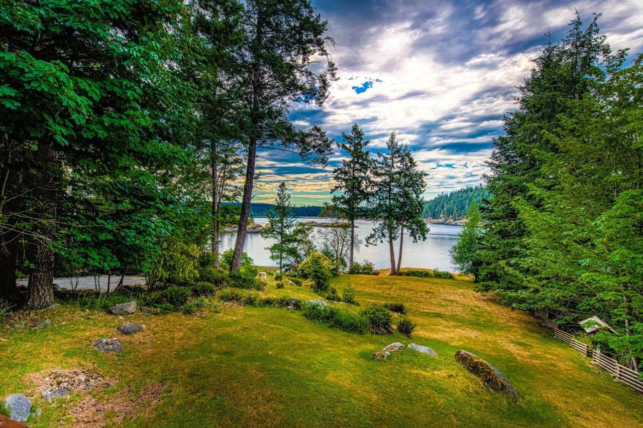 Gowlland Harbour Resort Heriot Bay Екстер'єр фото