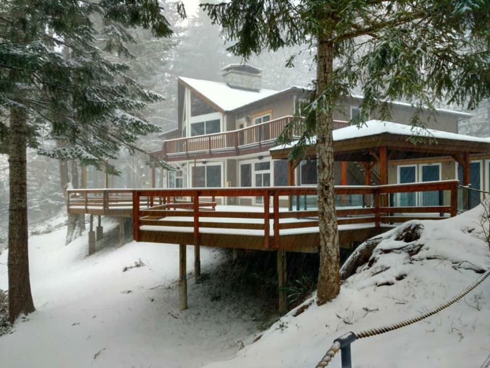 Gowlland Harbour Resort Heriot Bay Екстер'єр фото