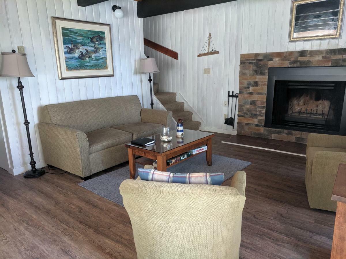 Gowlland Harbour Resort Heriot Bay Екстер'єр фото
