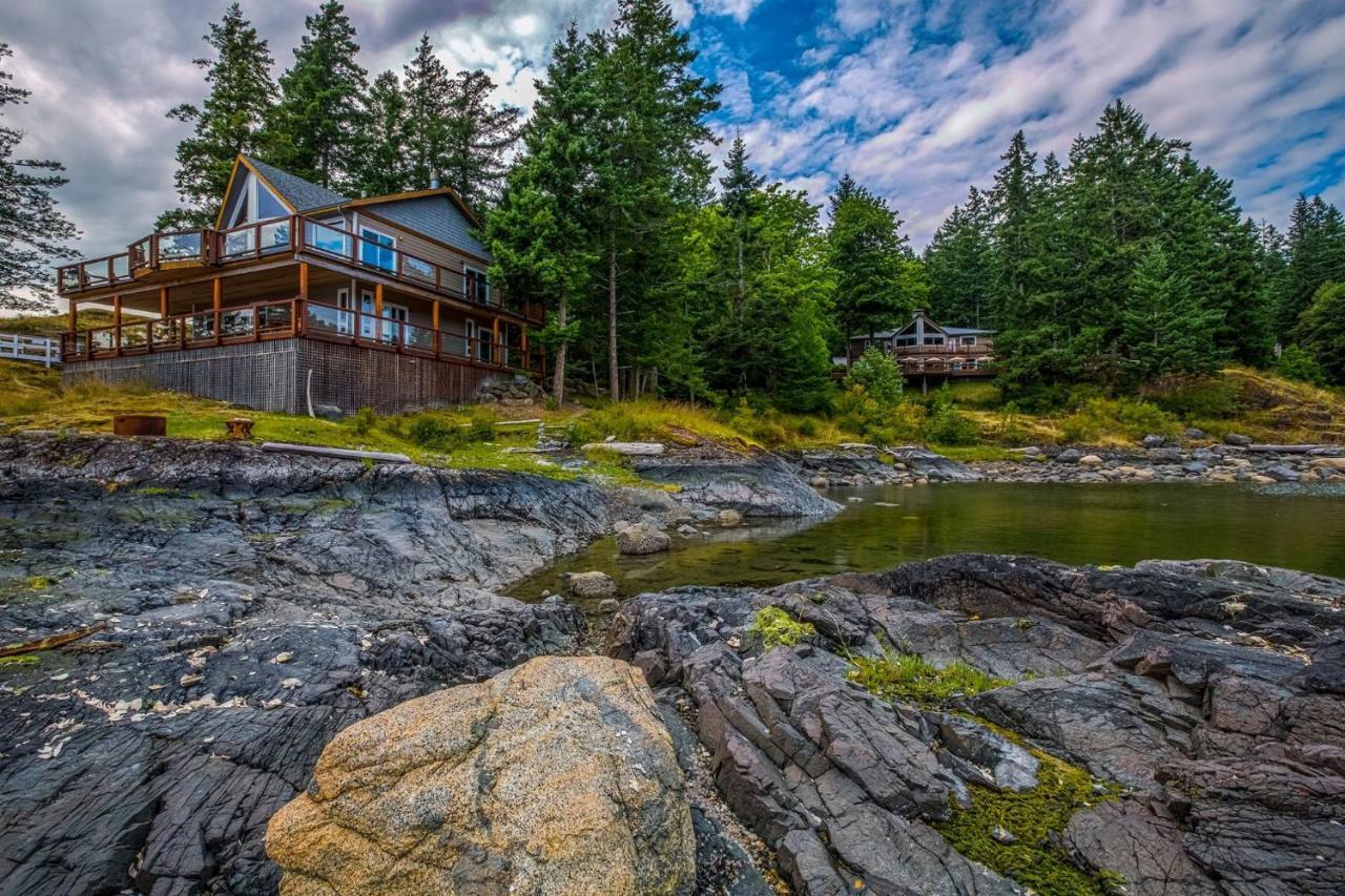 Gowlland Harbour Resort Heriot Bay Екстер'єр фото