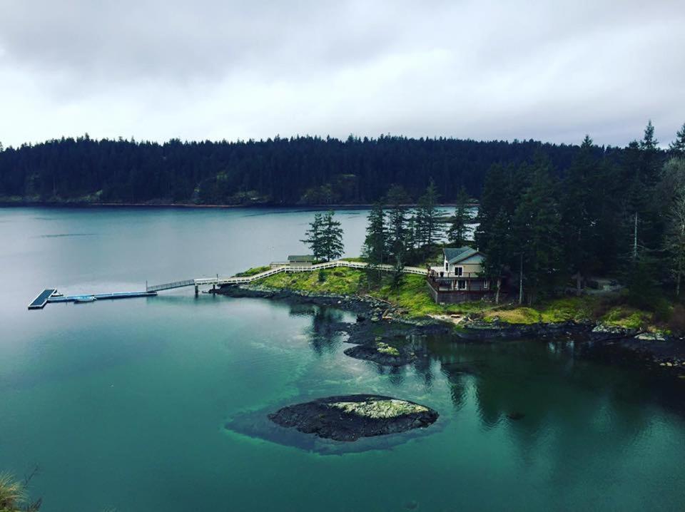 Gowlland Harbour Resort Heriot Bay Екстер'єр фото