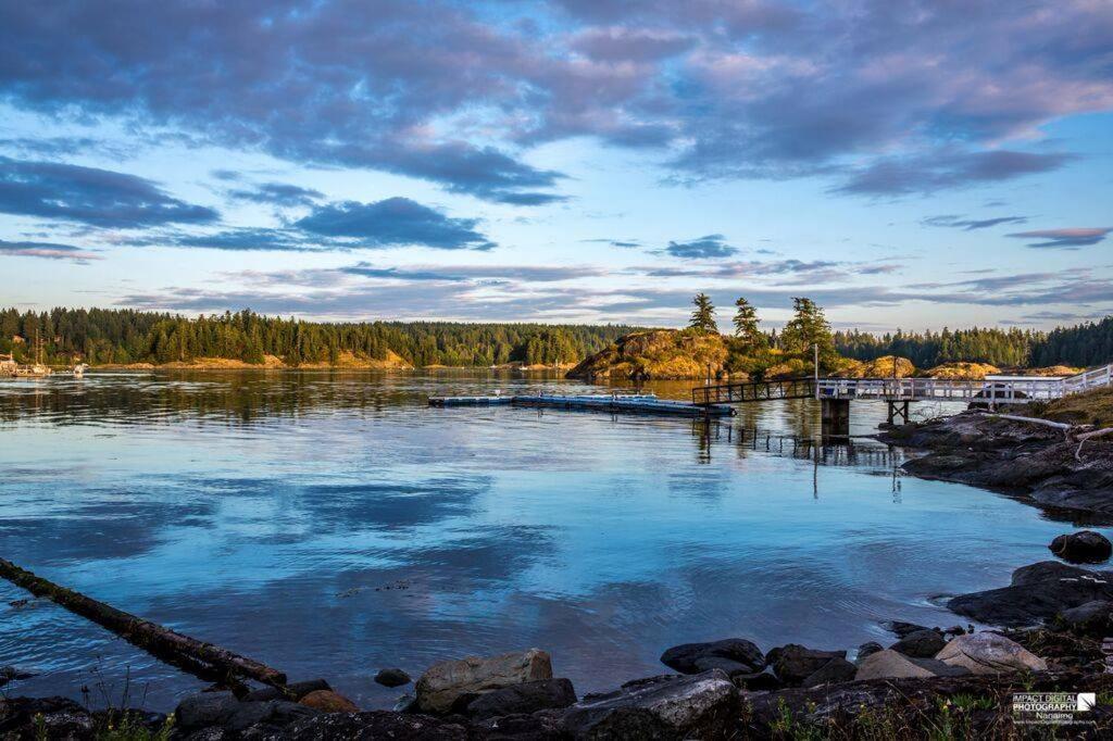 Gowlland Harbour Resort Heriot Bay Екстер'єр фото